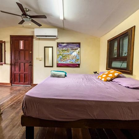Garden Rooms Bocas Town Exterior photo