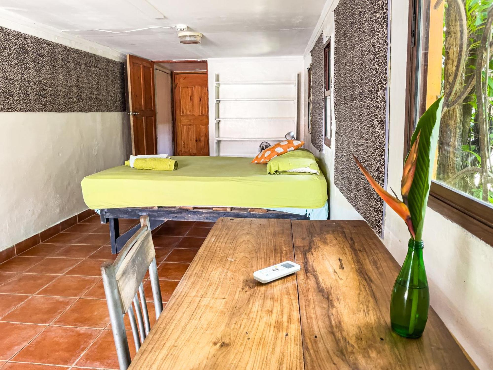 Garden Rooms Bocas Town Exterior photo